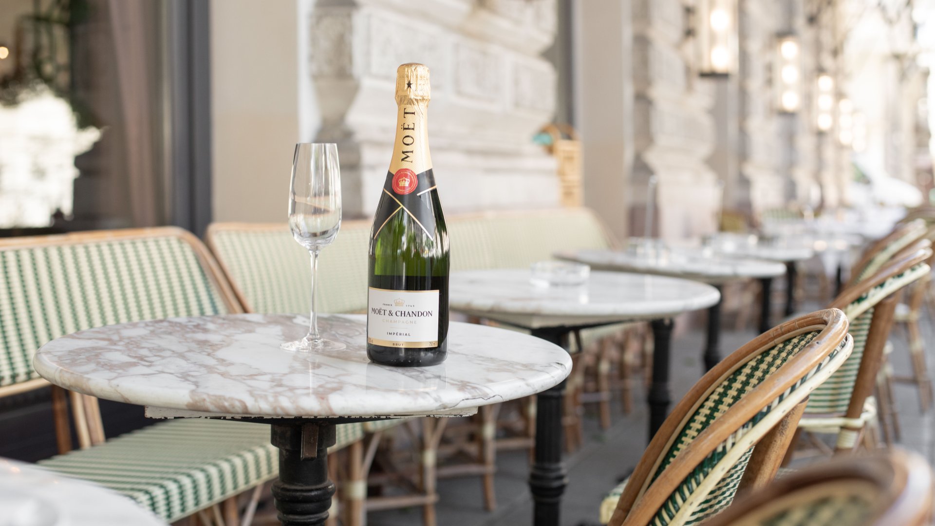 How to make your wedding anniversary celebrations extra special