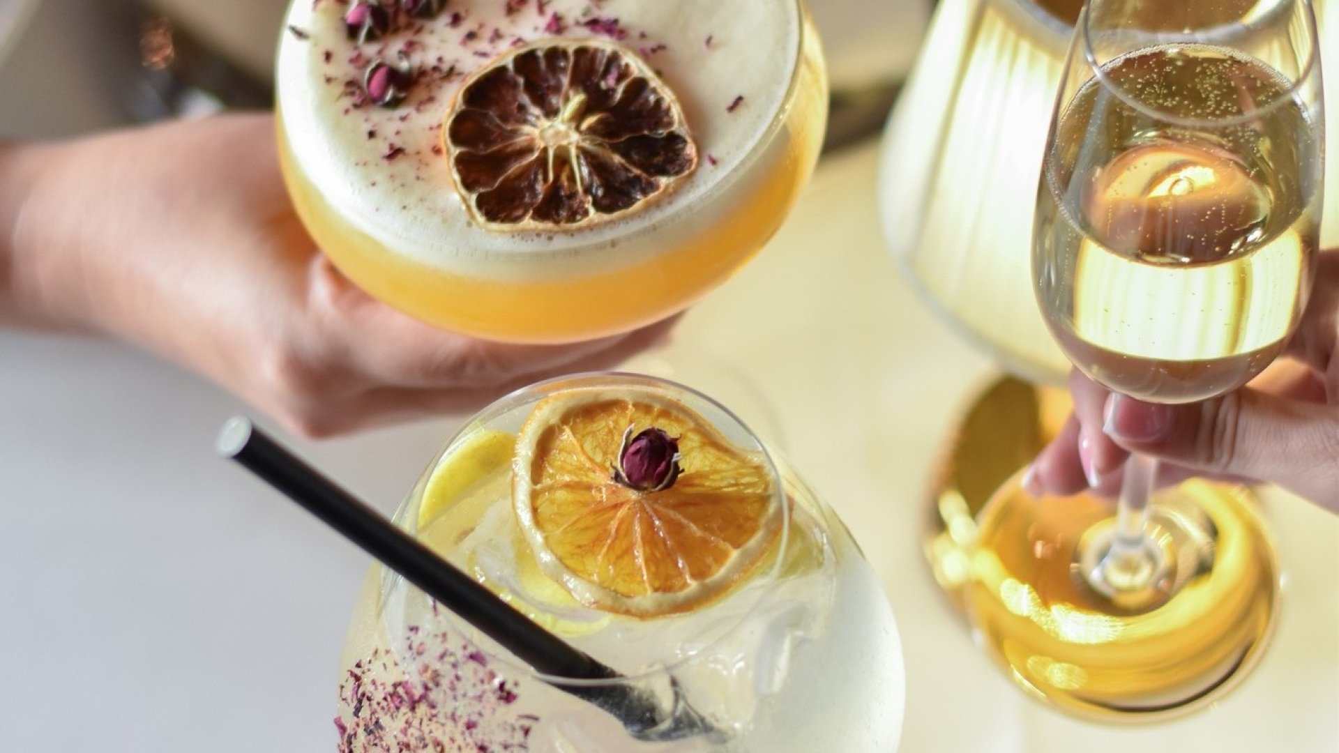 5+1 summer cocktails you simply have to try this year 5+1 summer cocktails you simply have to try this year