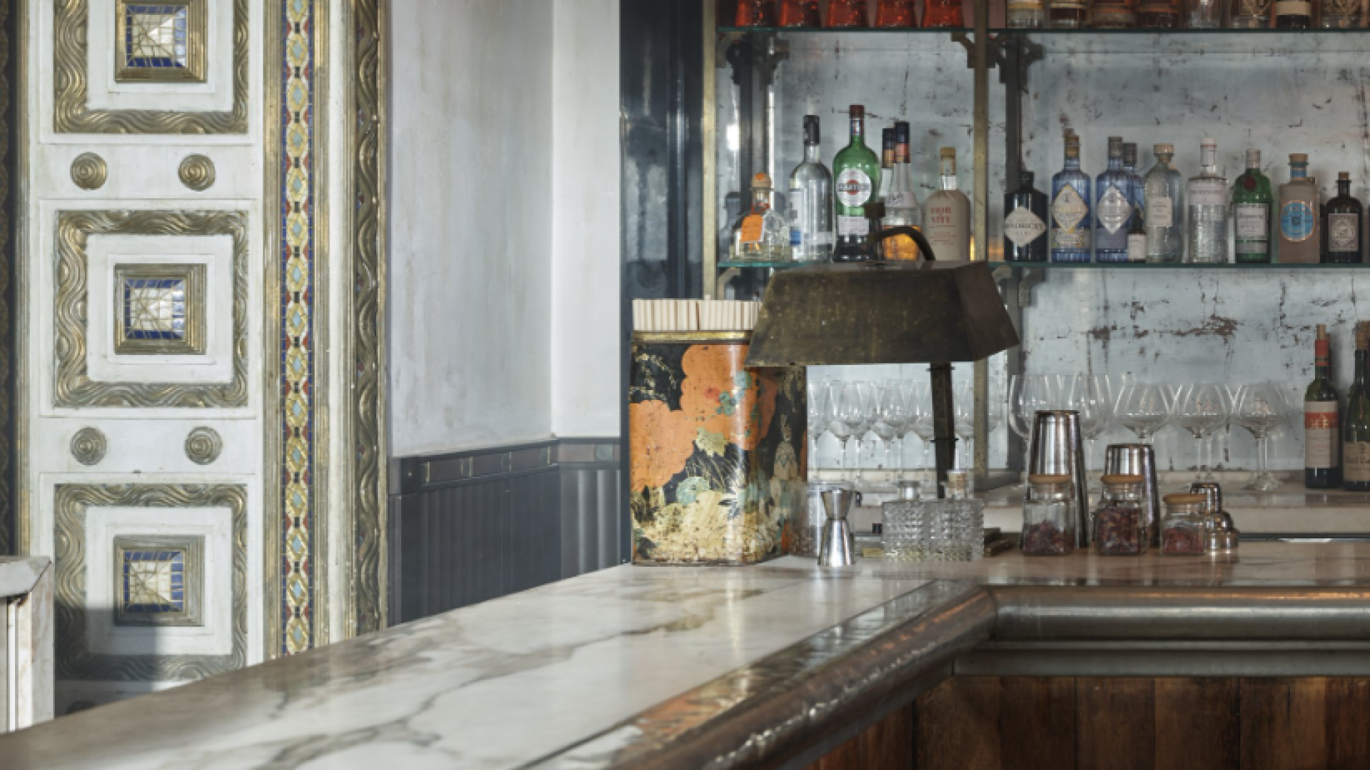 New Year’s Eve restaurant in an elegant setting